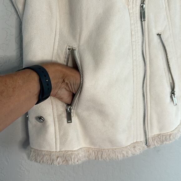 Altar’d State Faux Suede Fuzzy Vest Moto Cream Fall Preppy Zipper Soft Girl Cozy - Picture 2 of 8